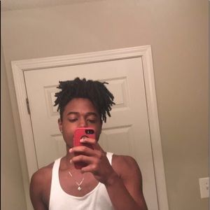 Meet your Posher, Dee